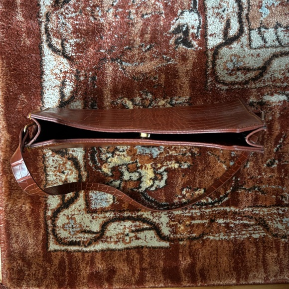 Rich Brown Croc Embossed Shoulder Bag - Picture 8 of 12